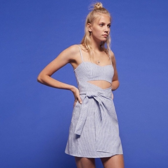REFORMATION 100% Linen Blue White Stripe Cut Out Playa Mini Dress, Size 12P Sexy - Picture 4 of 9